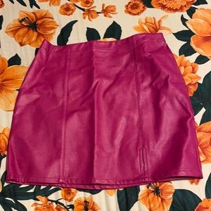 Brand new never worn skirt. Size medium.